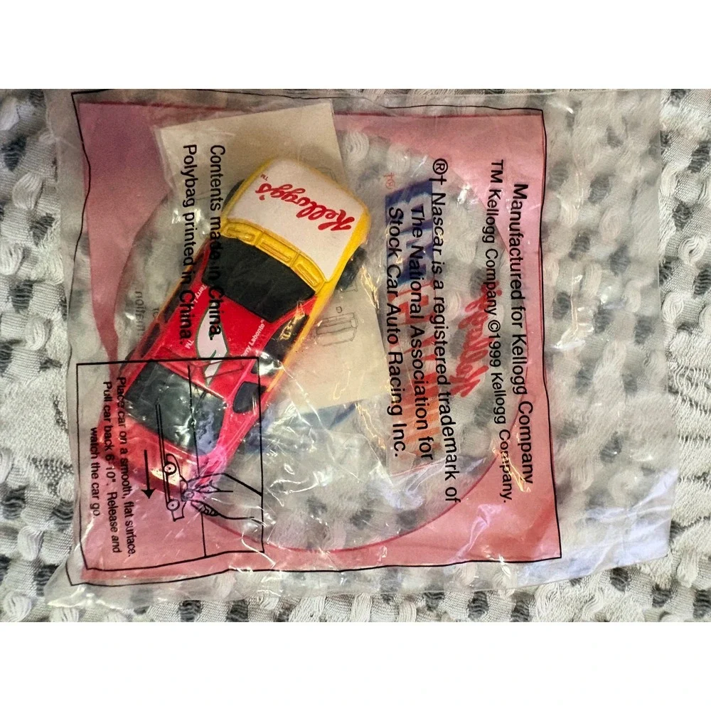 Vintage 1999 Kellogg's NASCAR Pull 'N Go Car Terry Labonte #5 Sealed New